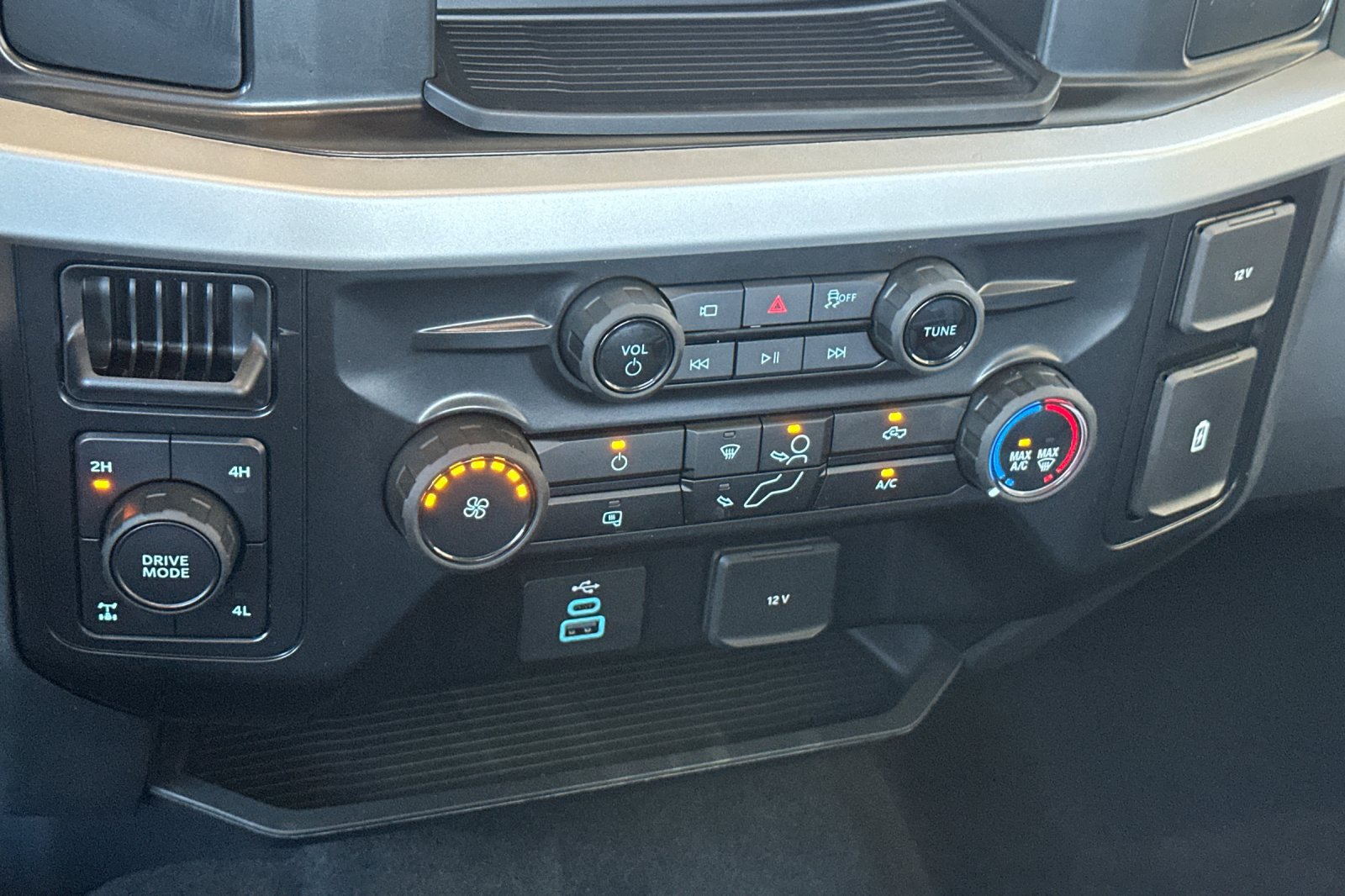 New 2026 Ford F350 XL w/ STX Appearance Package AWD/4WD image 19