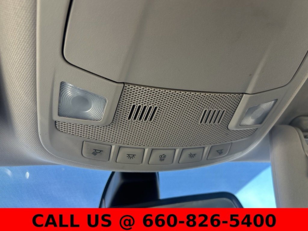 Used 2017 Ford Fusion SE image 11