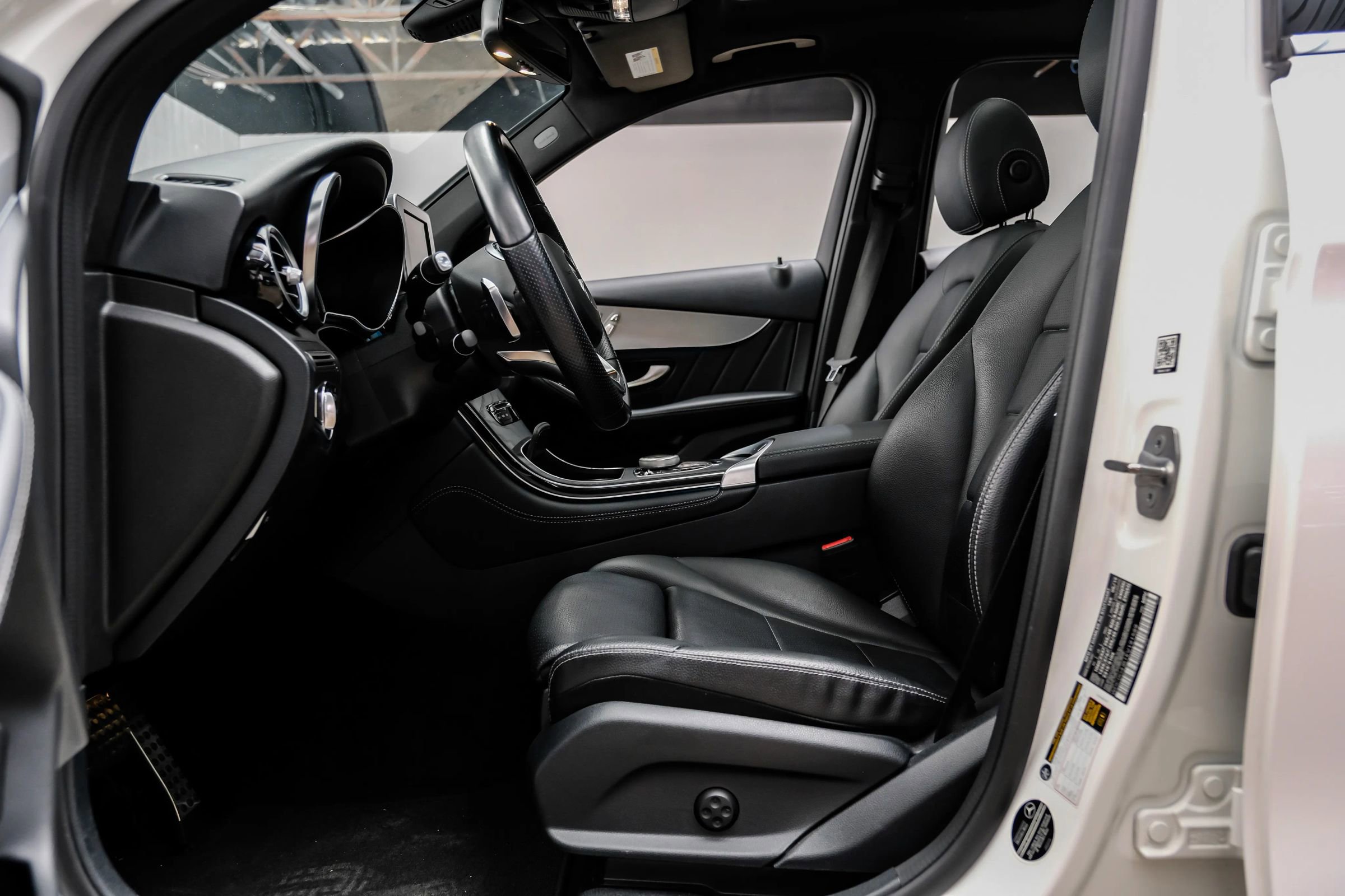 Used 2019 Mercedes-Benz GLC 300 image 42