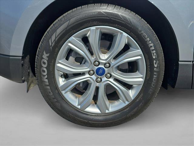 Used 2021 Ford Edge Titanium image 25