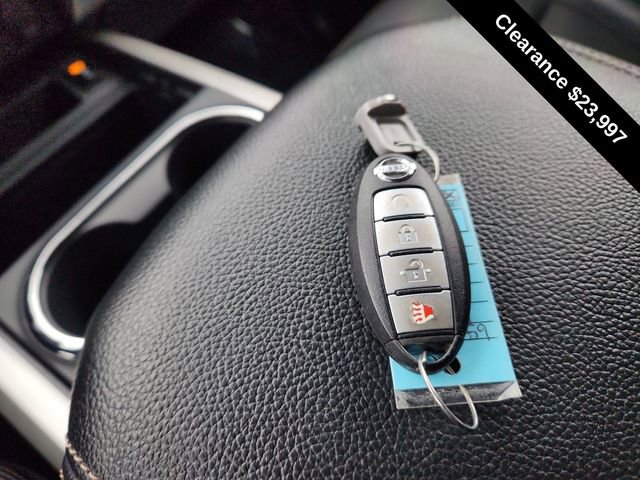 Used 2018 Nissan Titan SL image 48