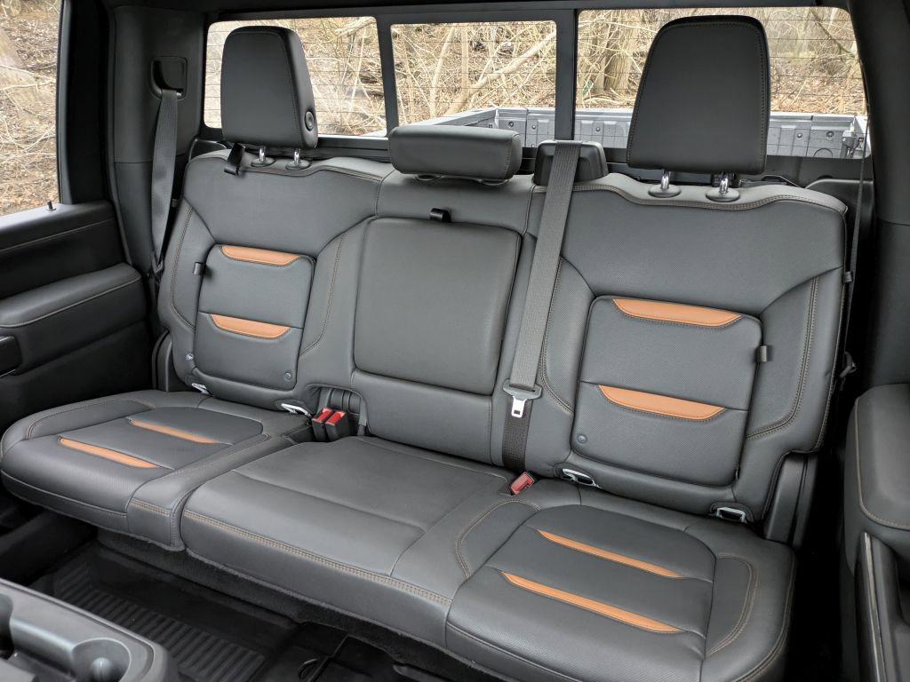 Certified 2023 GMC Sierra 2500 AT4 w/ AT4 Preferred Package image 28