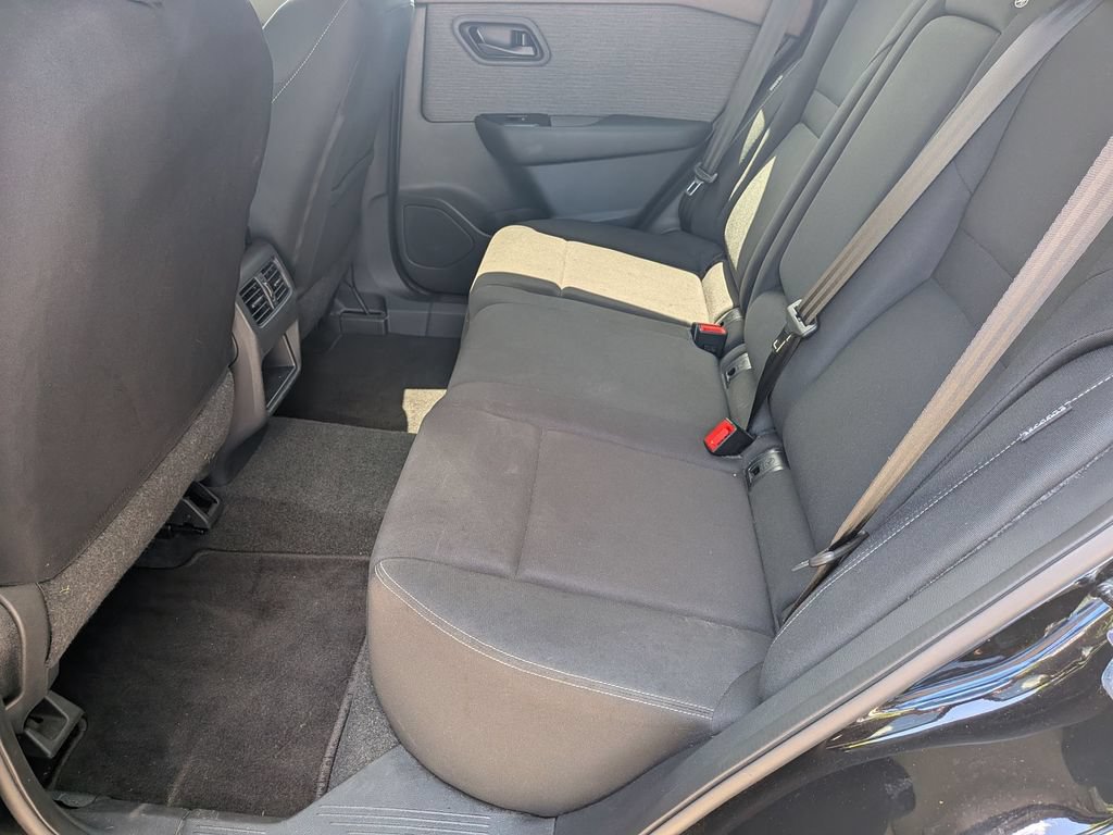 Used 2023 Nissan Rogue S AWD/4WD image 29