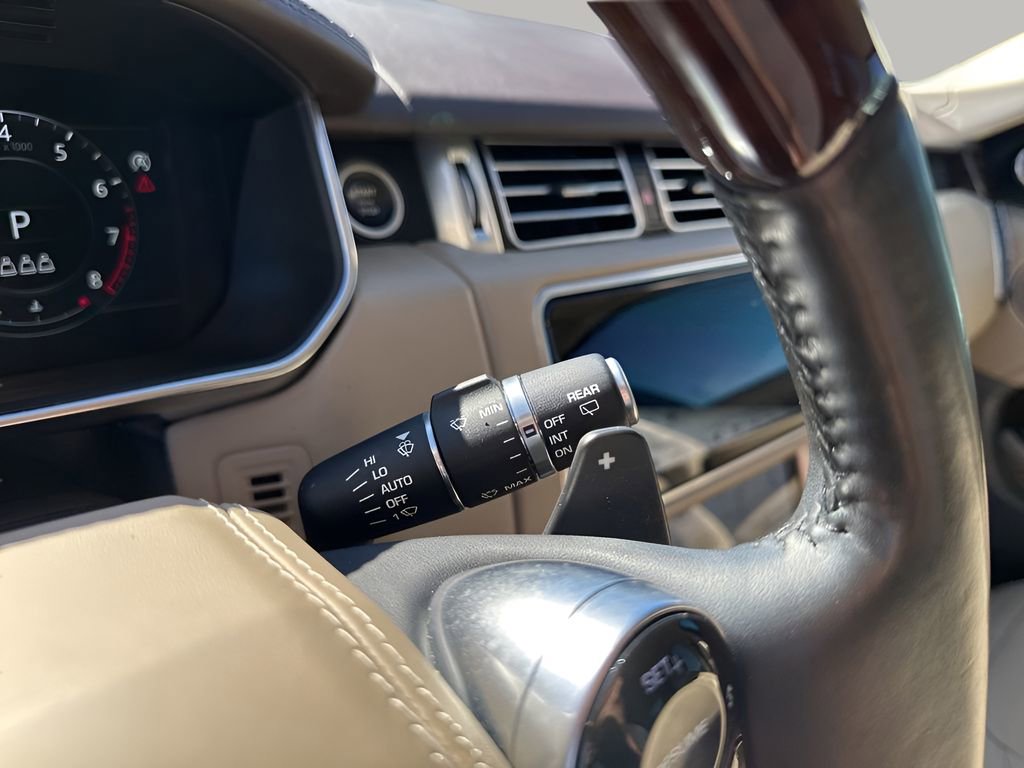 Used 2020 Land Rover Range Rover HSE image 34