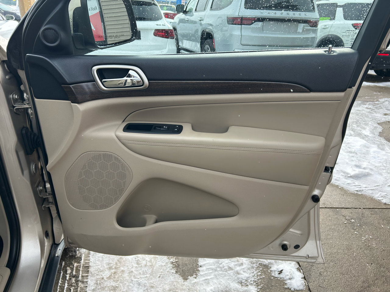 Used 2014 Jeep Grand Cherokee Laredo w/ Quick Order Package 23E image 16