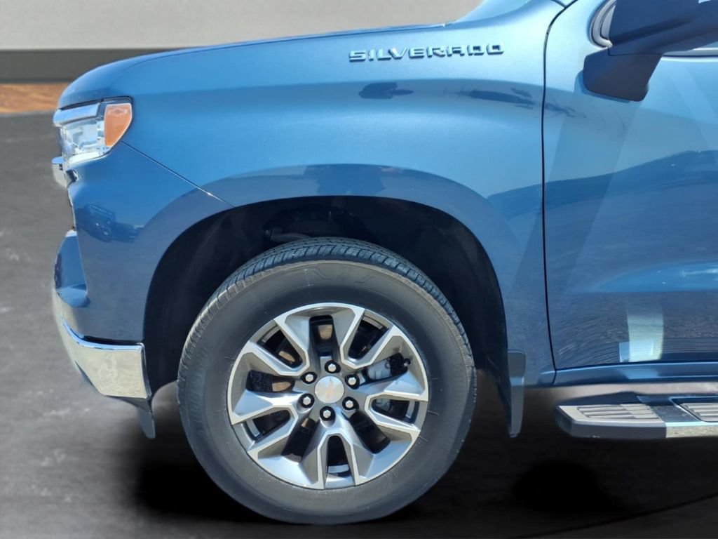 Certified 2024 Chevrolet Silverado 1500 LT AWD/4WD image 4