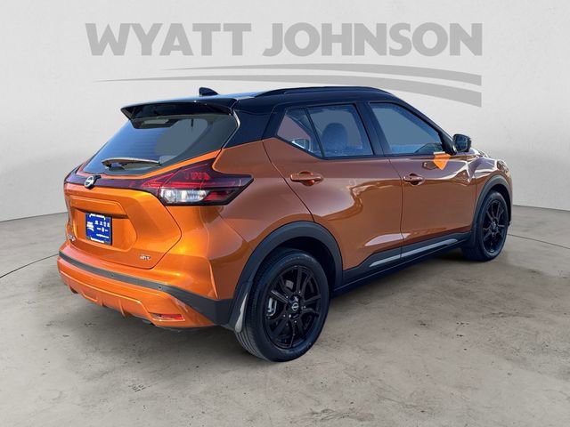 Used 2023 Nissan Kicks SR w/ SR Premium Package FWD image 5