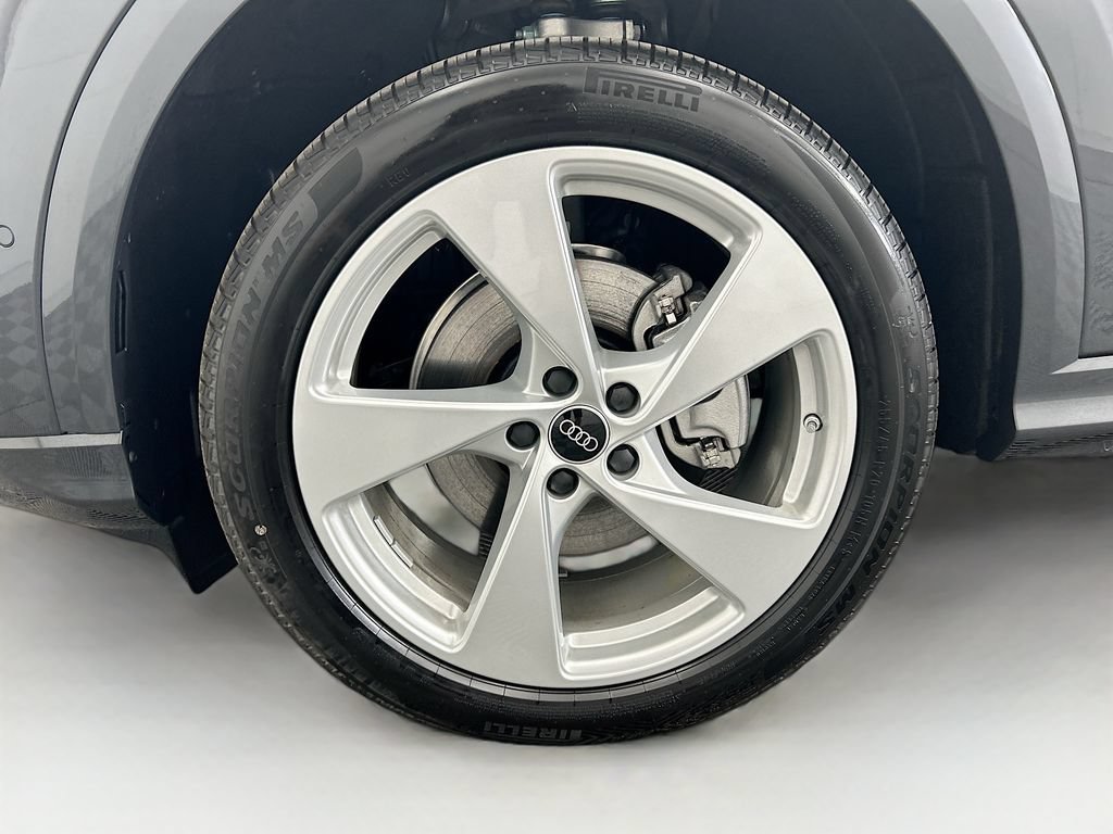 Certified 2025 Audi Q5 Premium AWD/4WD image 29