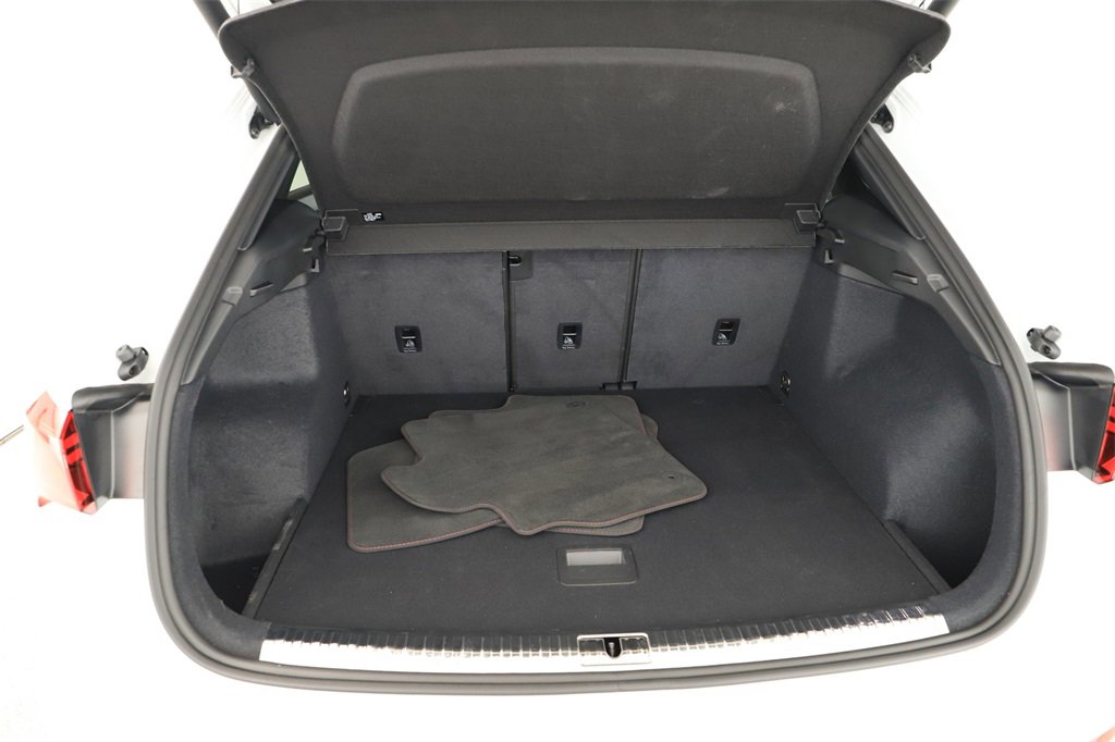 Certified 2025 Audi Q3 2.0T Premium Plus w/ Premium Plus Package image 29