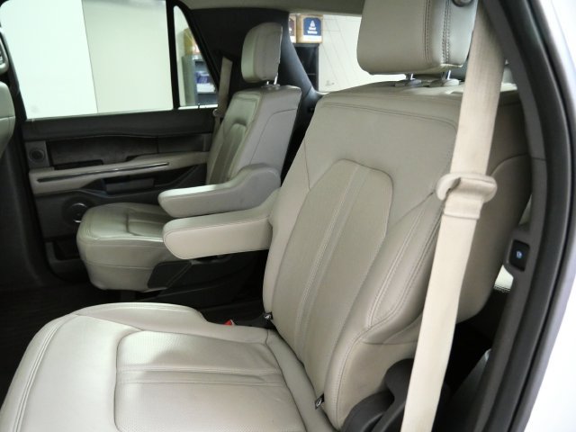 Used 2018 Ford Expedition Limited w/ Equipment Group 301A AWD/4WD image 15