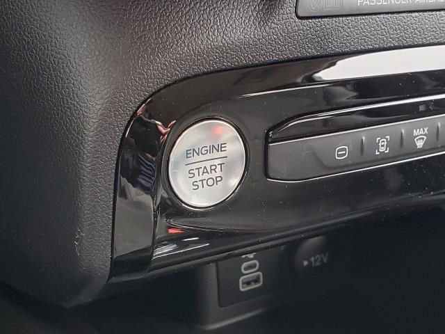 New 2024 Ford Escape SE image 28