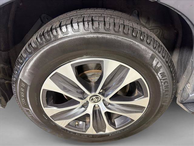 Used 2022 Toyota Highlander XLE FWD image 18