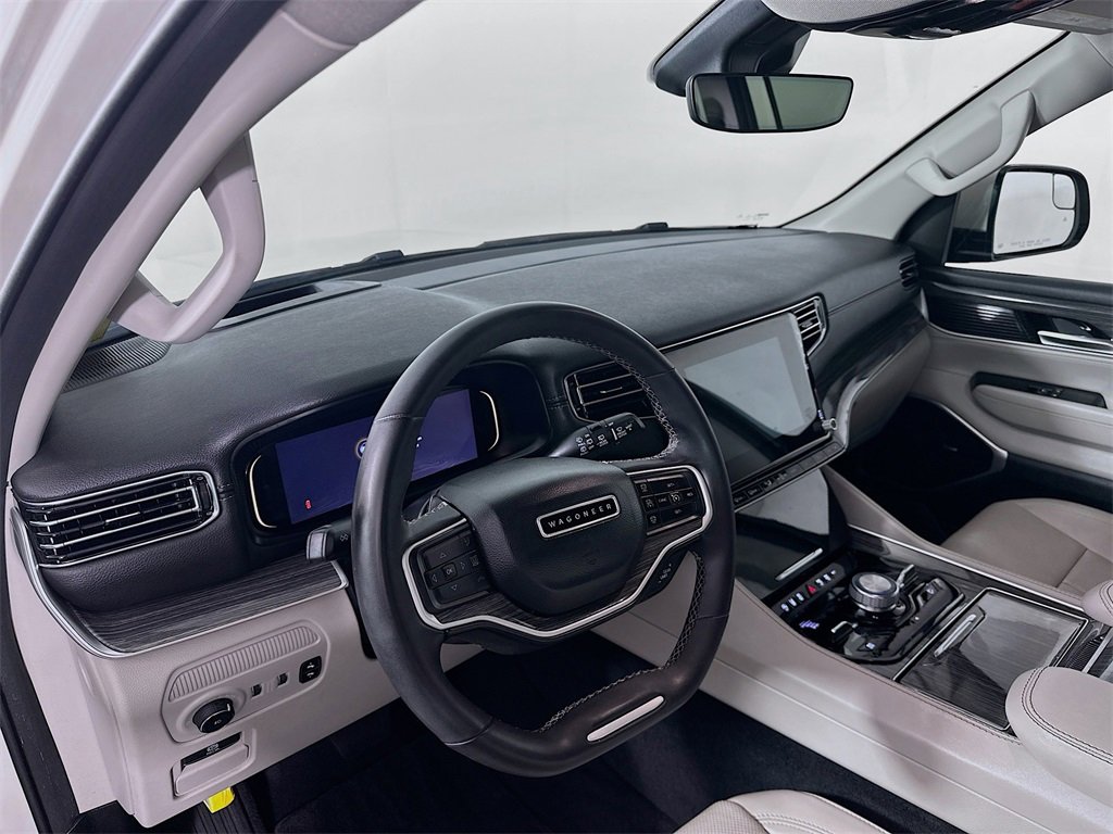 Used 2022 Jeep Wagoneer Series III w/ Premium Group I image 31