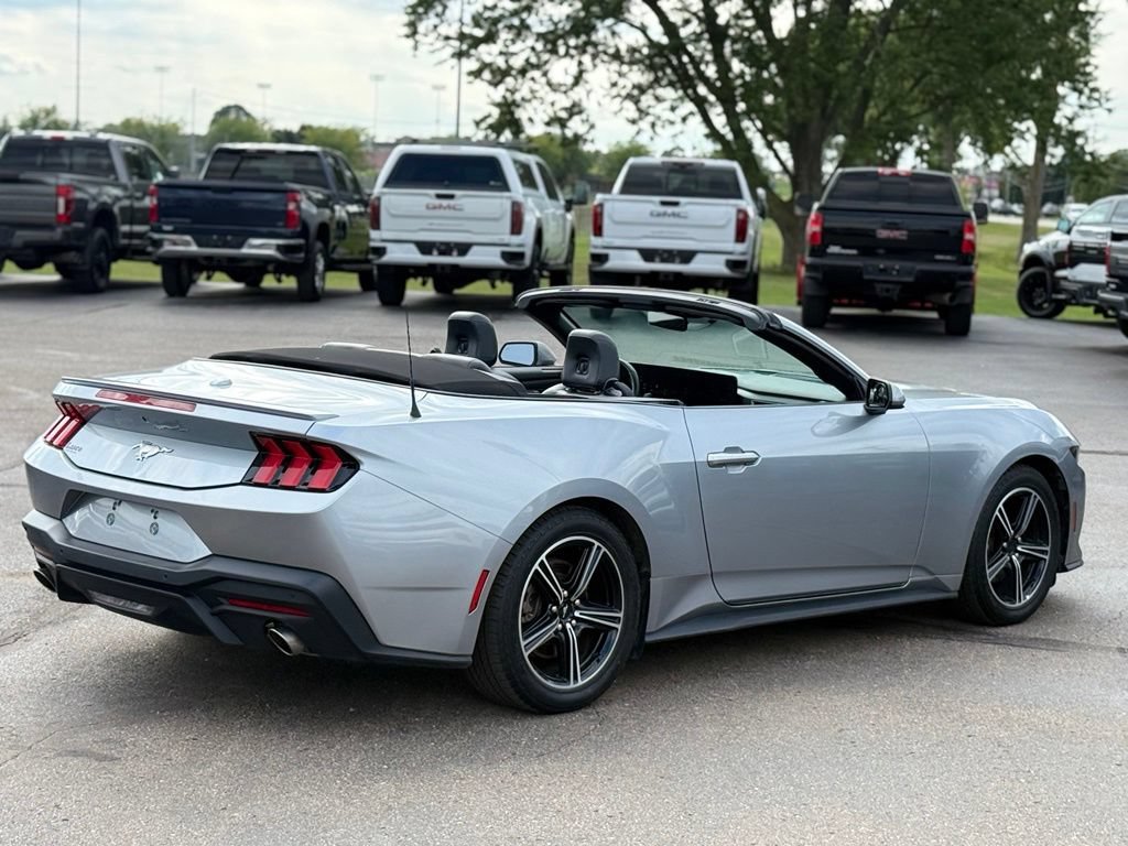 Used 2025 Ford Mustang Premium RWD image 41
