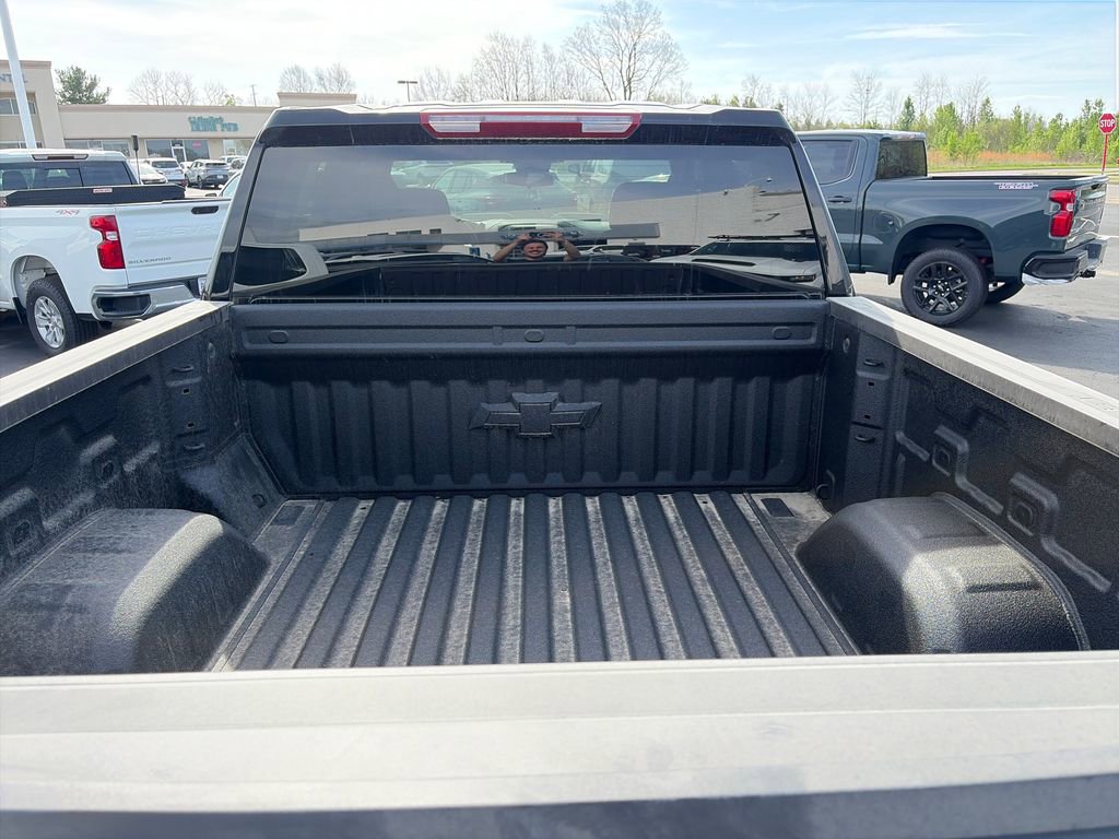 New 2026 Chevrolet Silverado 1500 Custom Trail Boss w/ Dark Appearance Package image 5