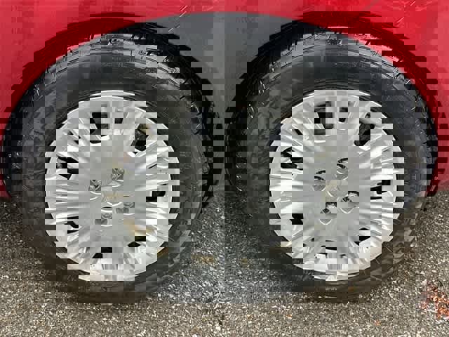 Used 2015 Ford Fiesta SE image 20