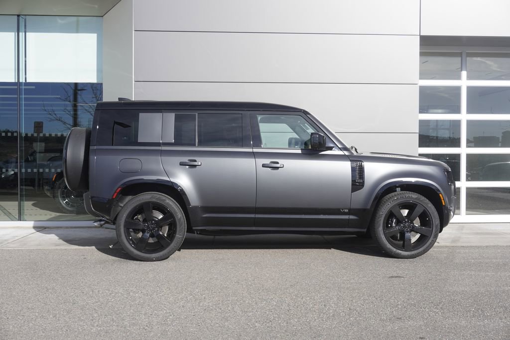 New 2026 Land Rover Defender 110 V8 image 7