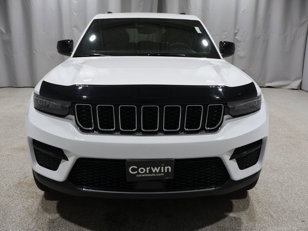 Used 2025 Jeep Grand Cherokee Laredo w/ Luxury Tech Group I image 8