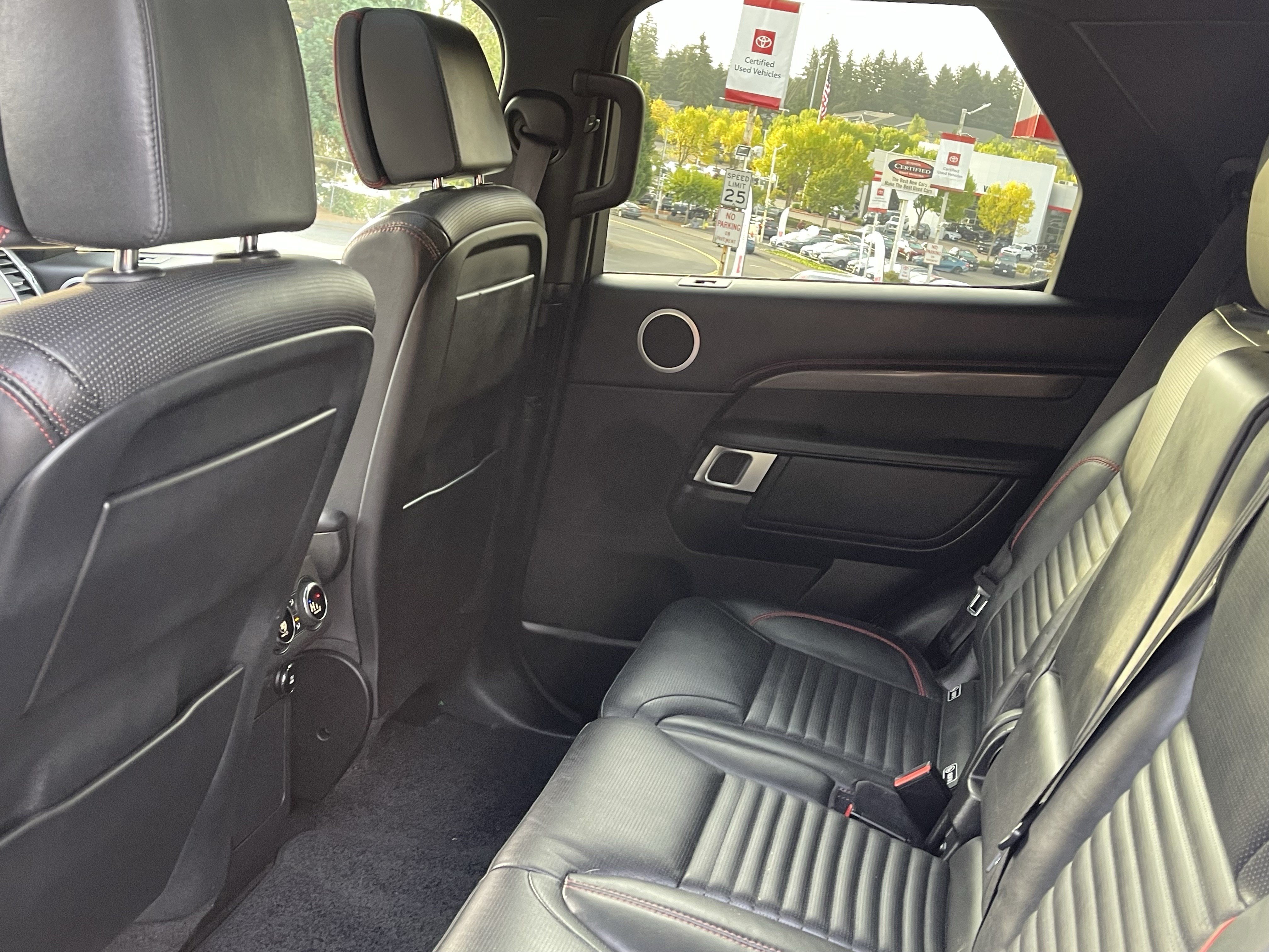 Used 2020 Land Rover Discovery HSE Luxury AWD/4WD image 13