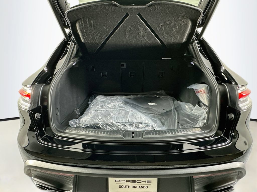 New 2026 Porsche Macan AWD/4WD image 28