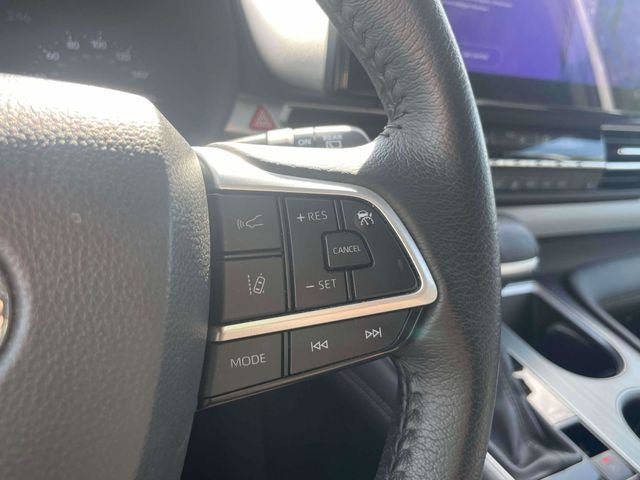 Certified 2025 Toyota Sienna XLE FWD image 25