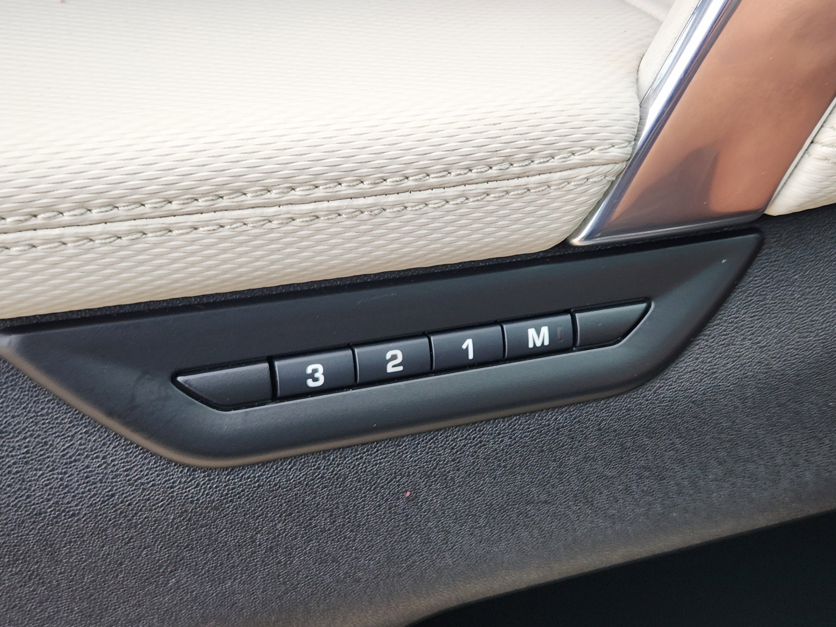 Used 2023 Land Rover Discovery Sport S R-Dynamic AWD/4WD image 18