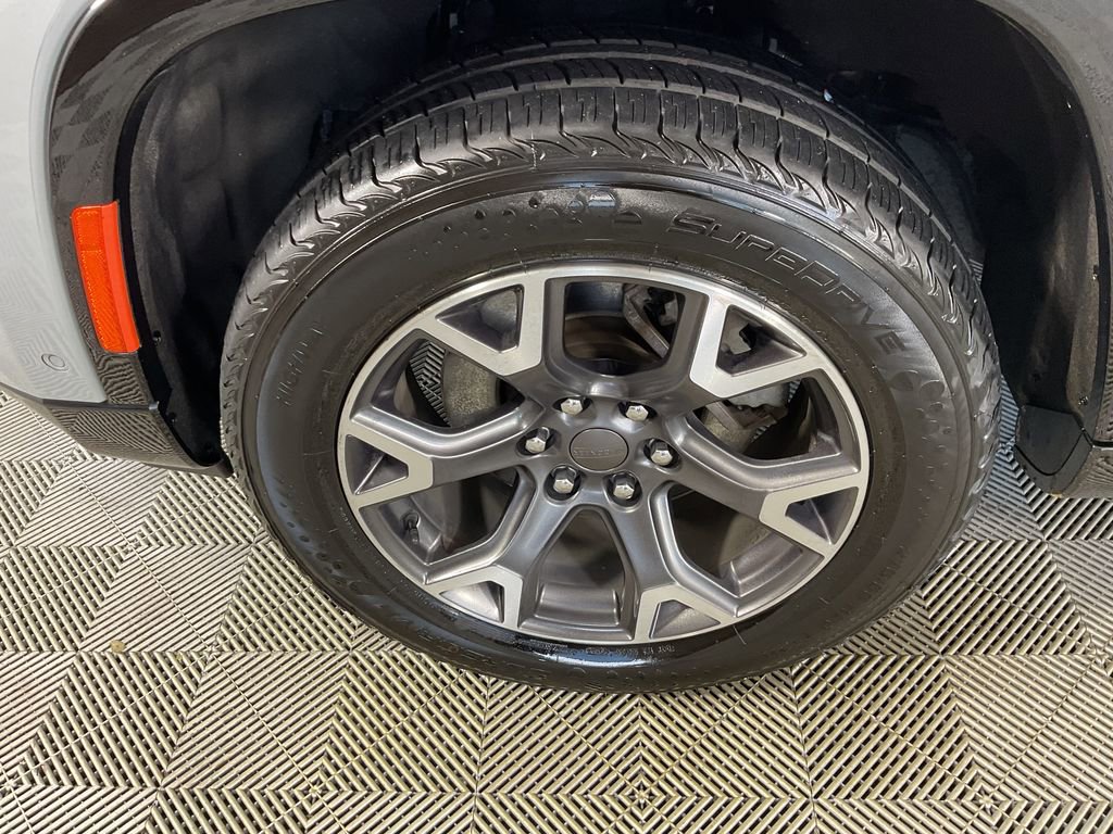 Used 2024 Jeep Wagoneer Series III w/ Flexible Seating Group image 5