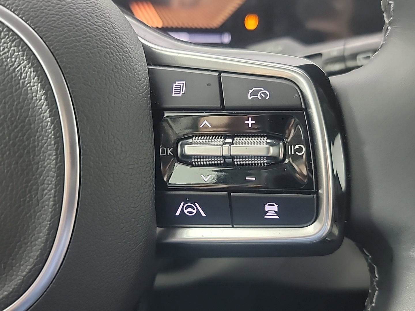 Used 2025 Kia Sorento S image 26