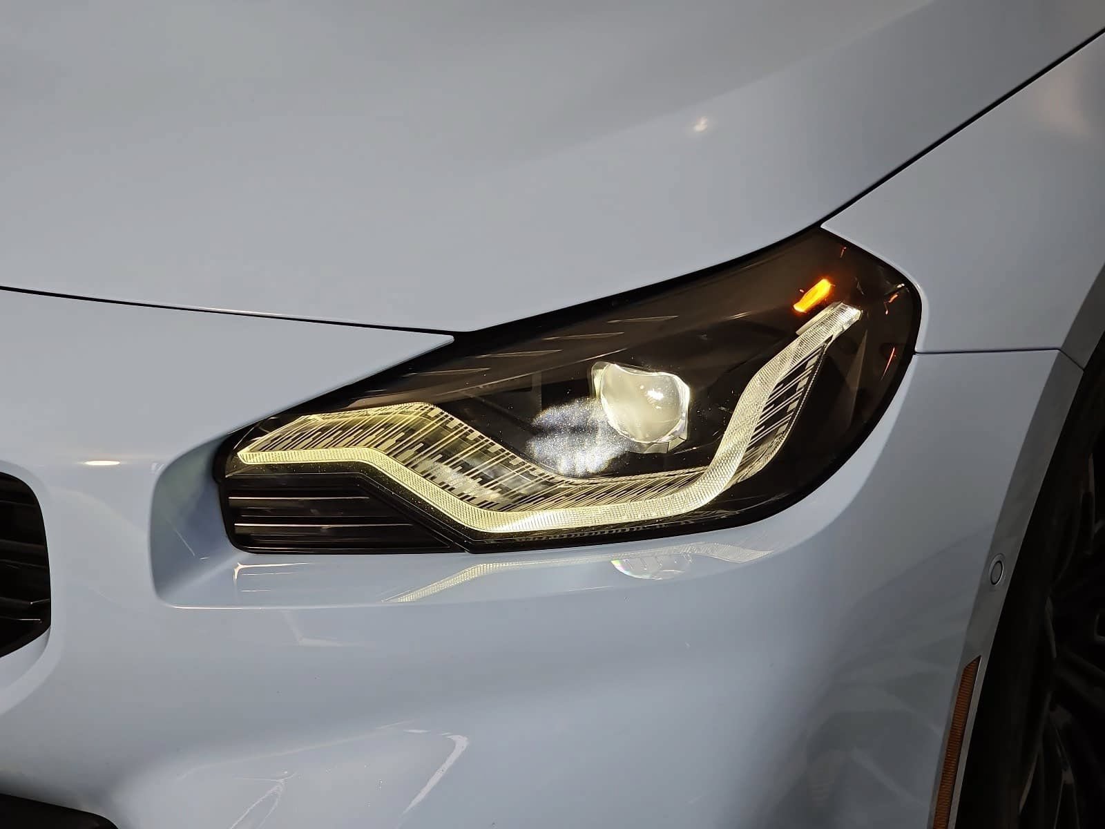 Used 2023 BMW M2 w/ Lighting Package RWD image 28