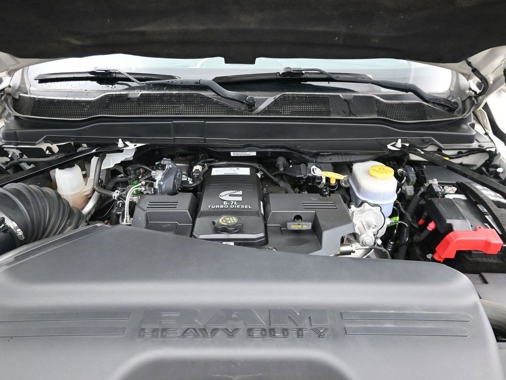Used 2022 RAM 3500 Limited AWD/4WD image 9