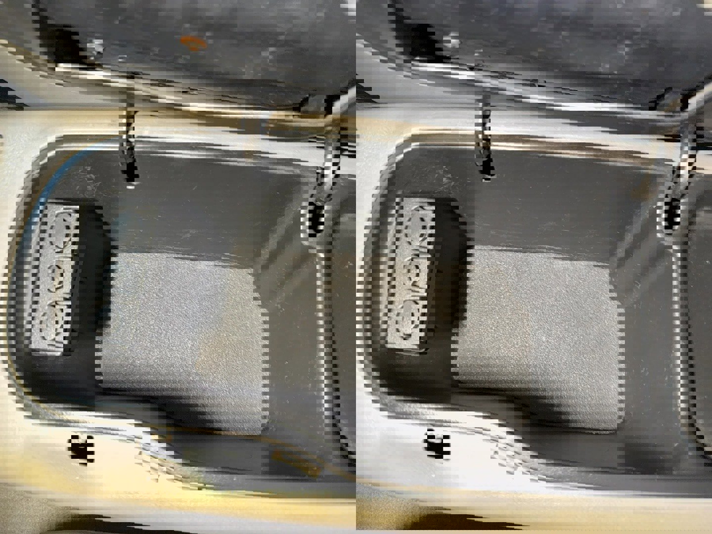 Used 1995 GMC Yukon SLE image 46