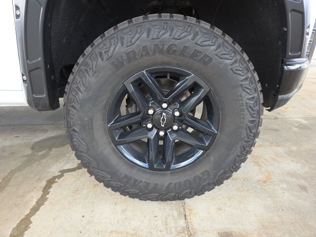 Used 2019 Chevrolet Silverado 1500 Custom Trail Boss w/ Custom Convenience Package AWD/4WD image 70