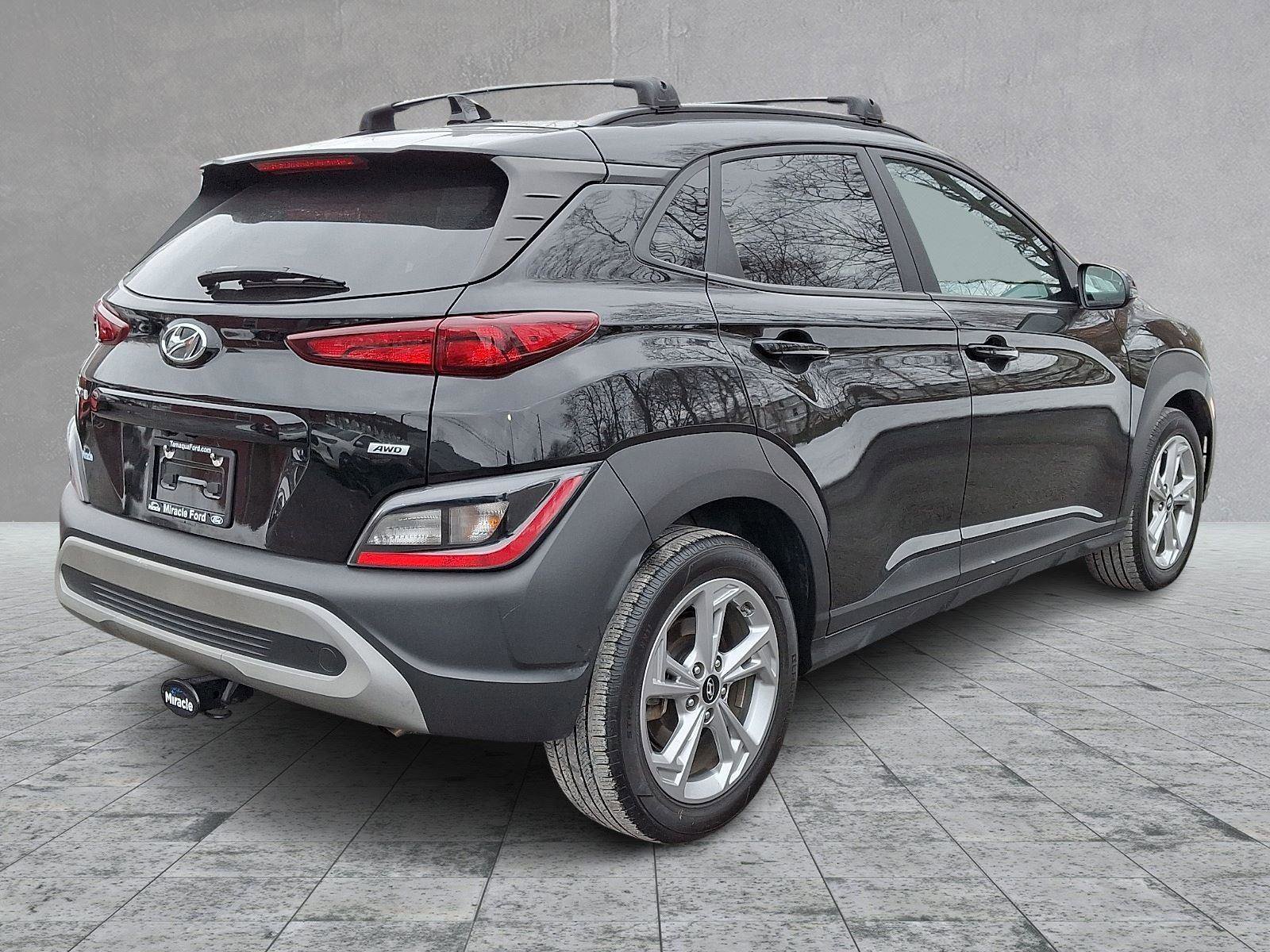 Used 2022 Hyundai Kona SEL image 6