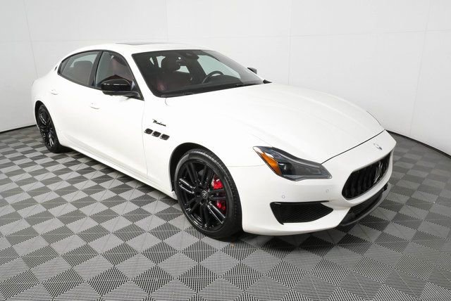 Used 2022 Maserati Quattroporte Modena RWD image 32