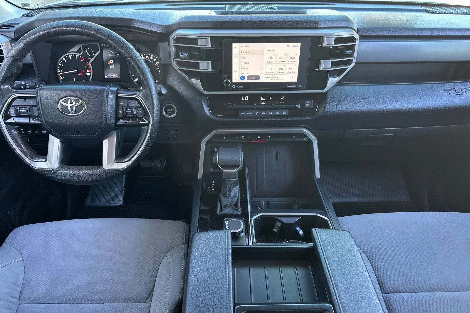 Used 2022 Toyota Tundra SR5 w/ Convenience Package image 15