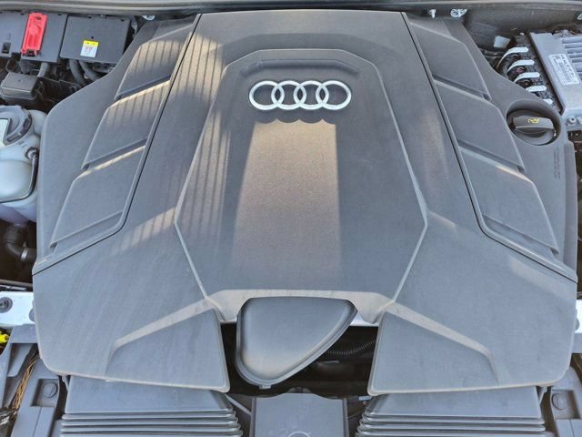 Used 2020 Audi Q8 Premium Plus w/ Premium Plus Package AWD/4WD image 24