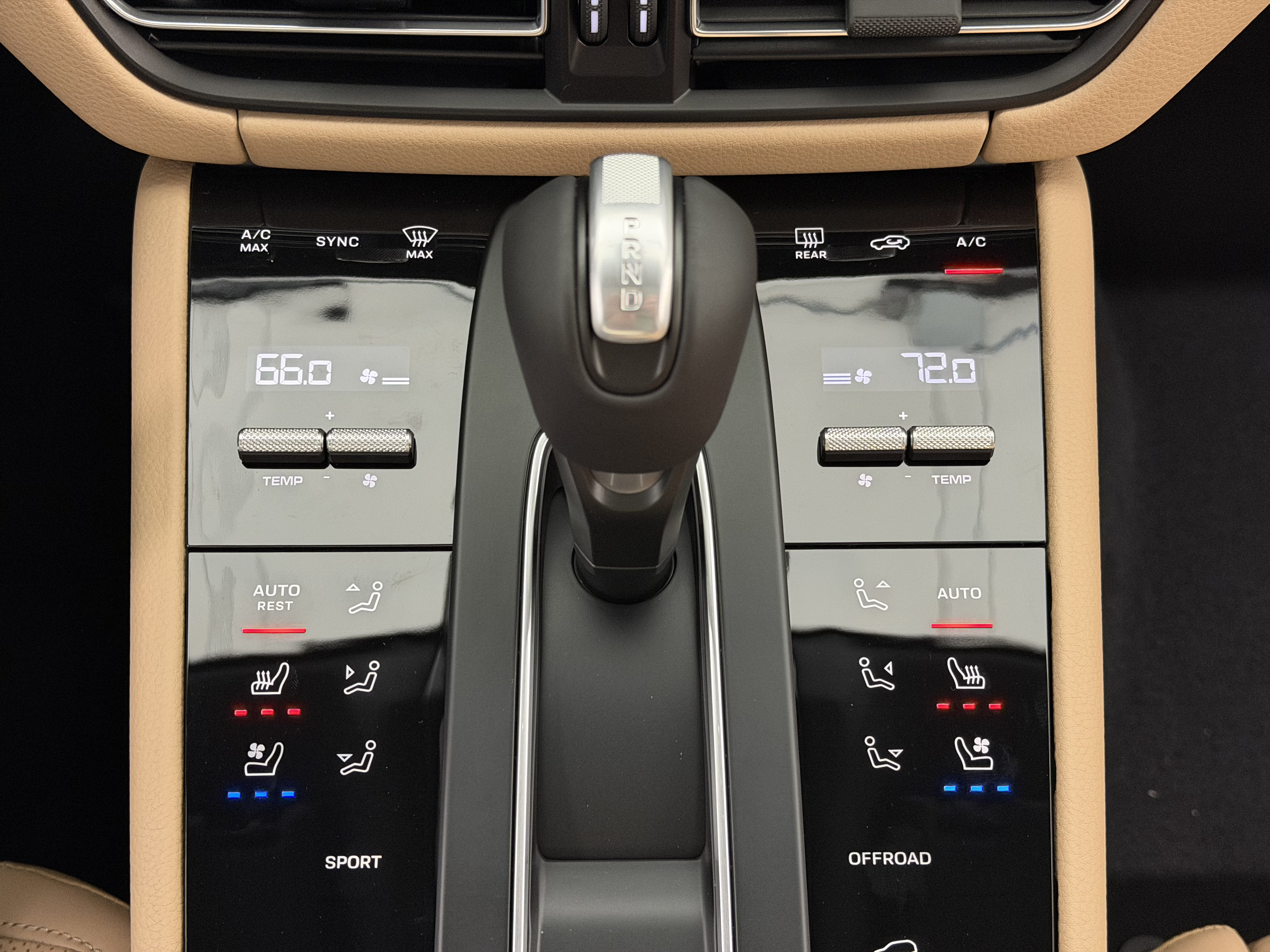 Certified 2026 Porsche Macan AWD/4WD image 38