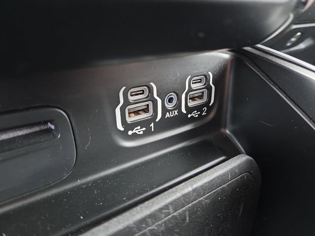 Used 2019 RAM 1500 Laramie image 25