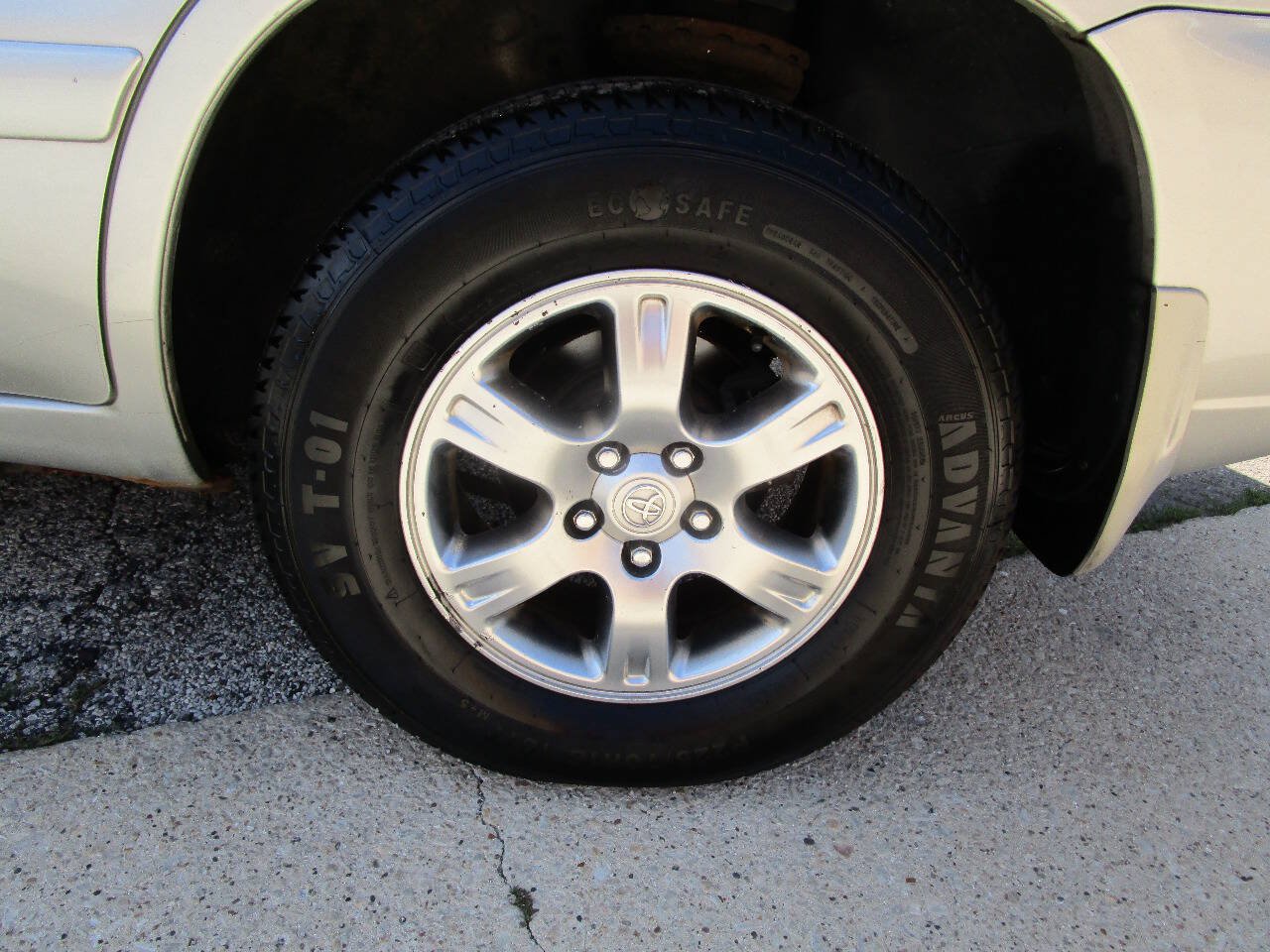 Used 2006 Toyota Highlander 4WD V6 w/ Appearance Pkg image 17