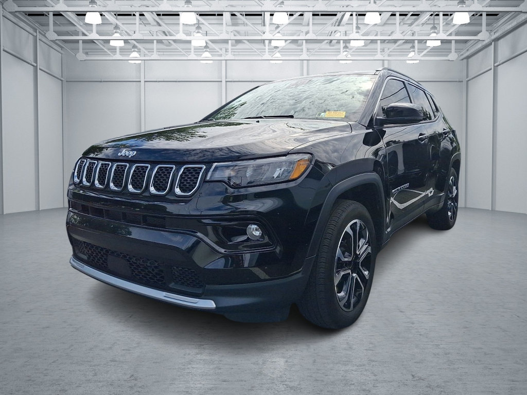 Used 2023 Jeep Compass Limited AWD/4WD video 1