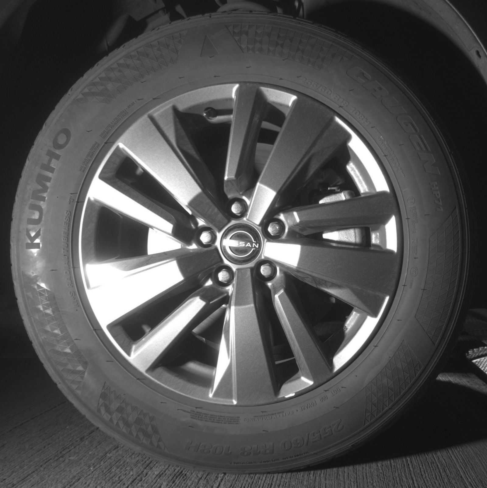 Used 2025 Nissan Pathfinder SV FWD image 15