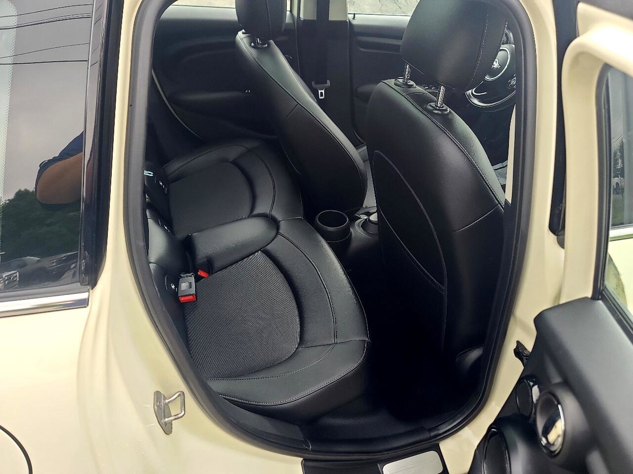 Used 2016 MINI Cooper 4-Door Hardtop image 13
