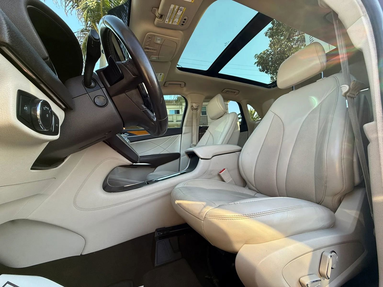 Used 2019 Lincoln MKC Select w/ Select Plus Package image 30