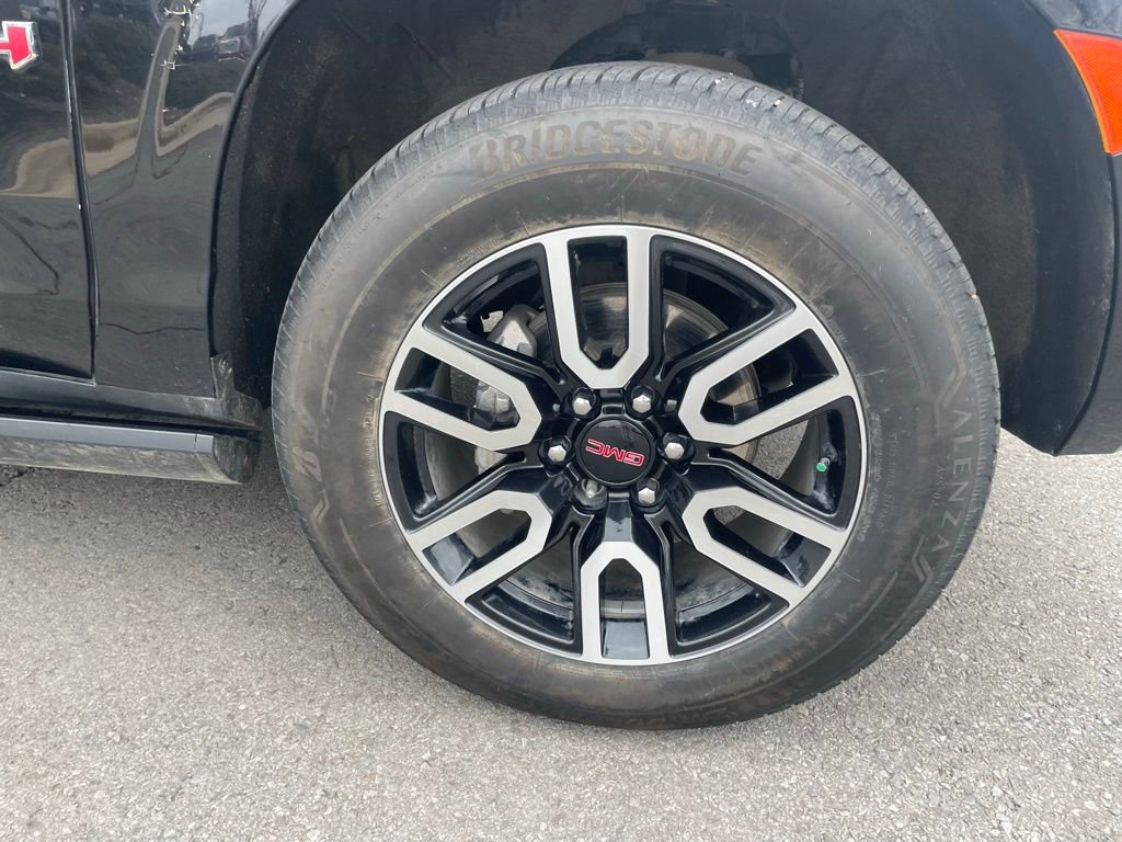 Used 2024 GMC Yukon XL AT4 w/ AT4 Premium Package image 33
