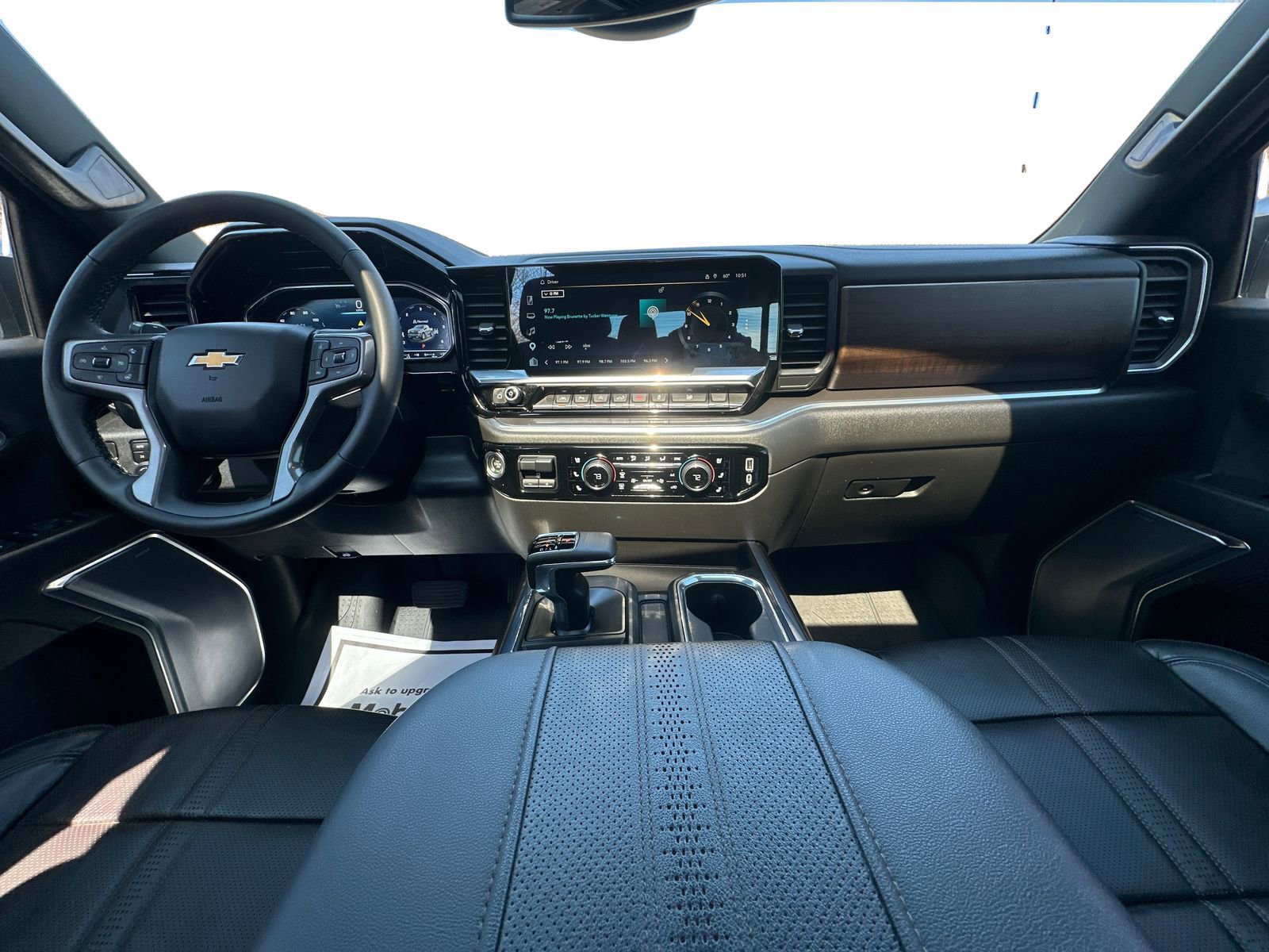 Used 2023 Chevrolet Silverado 1500 High Country w/ High Country Premium Package AWD/4WD image 14