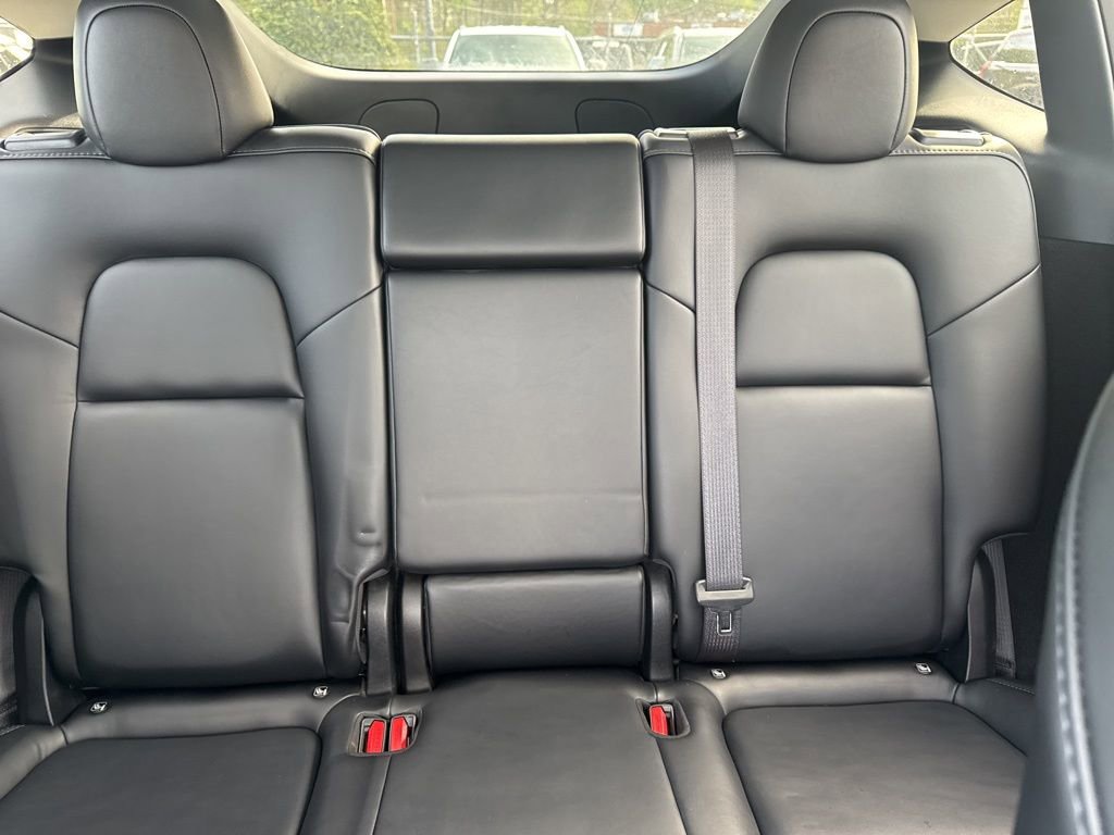 Used 2023 Tesla Model Y 2WD image 11