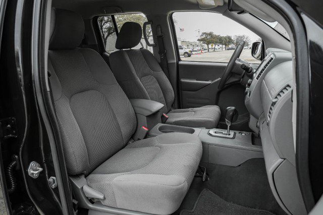 Used 2021 Nissan Frontier SV w/ Midnight Edition Floor Mats image 36