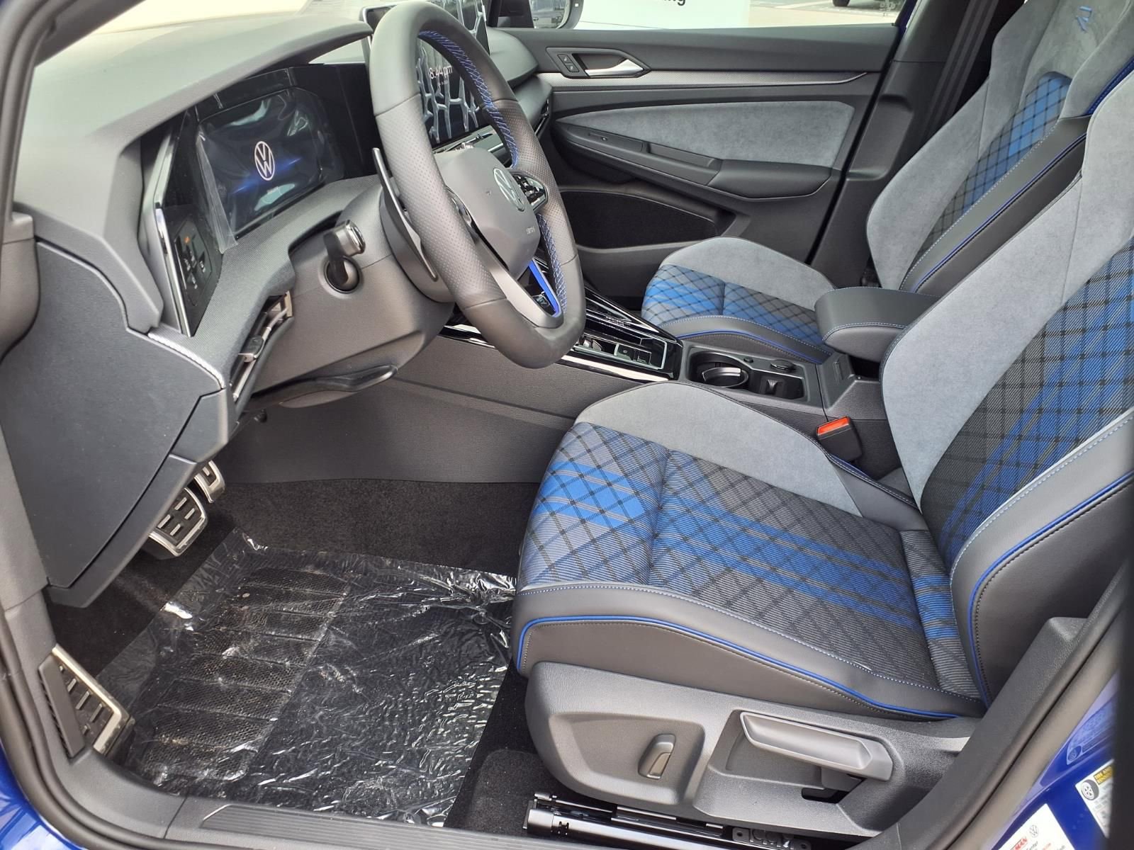 New 2026 Volkswagen Golf w/ Euro Style Package AWD/4WD image 15