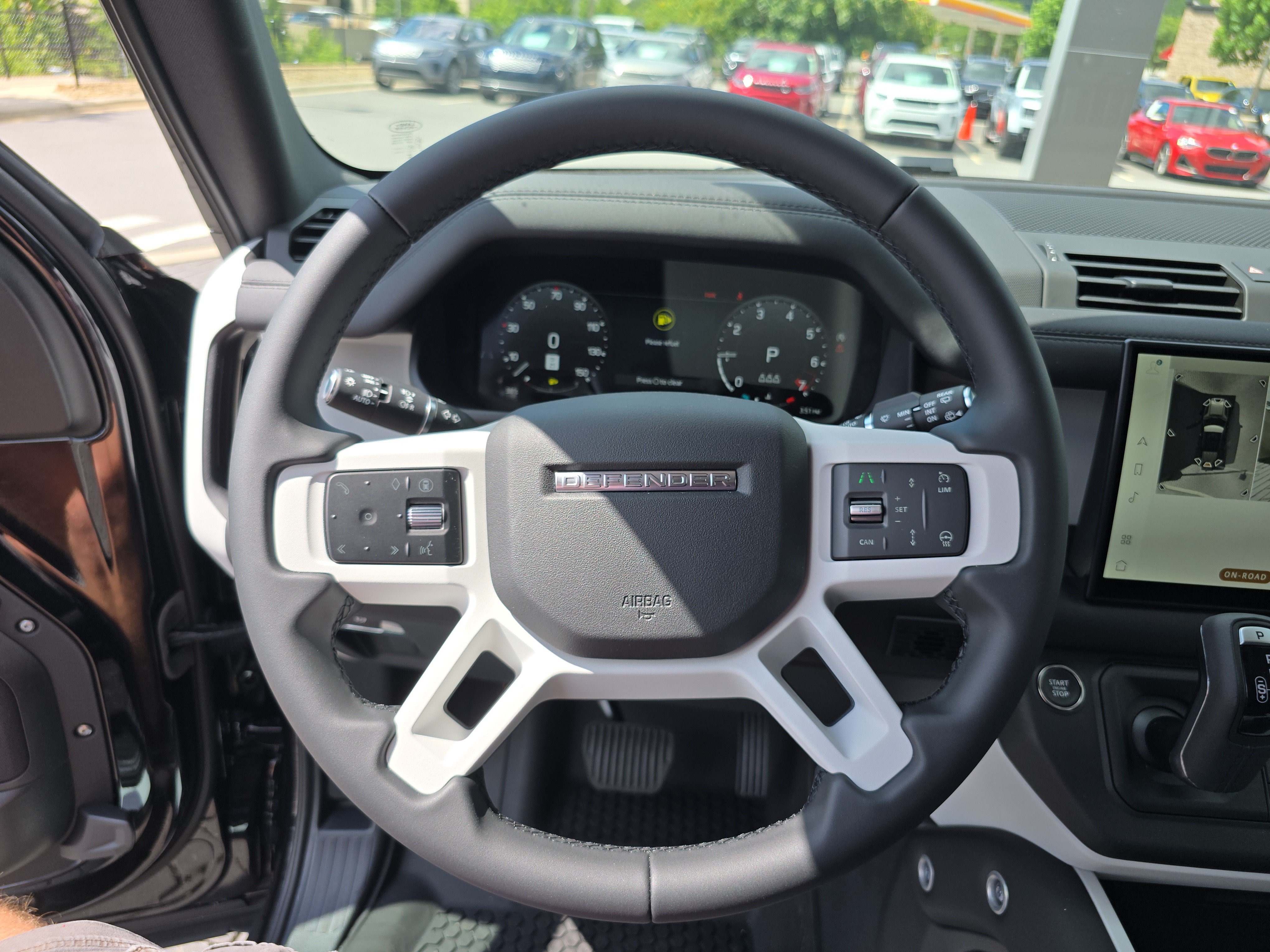Certified 2025 Land Rover Defender 110 S AWD/4WD image 28
