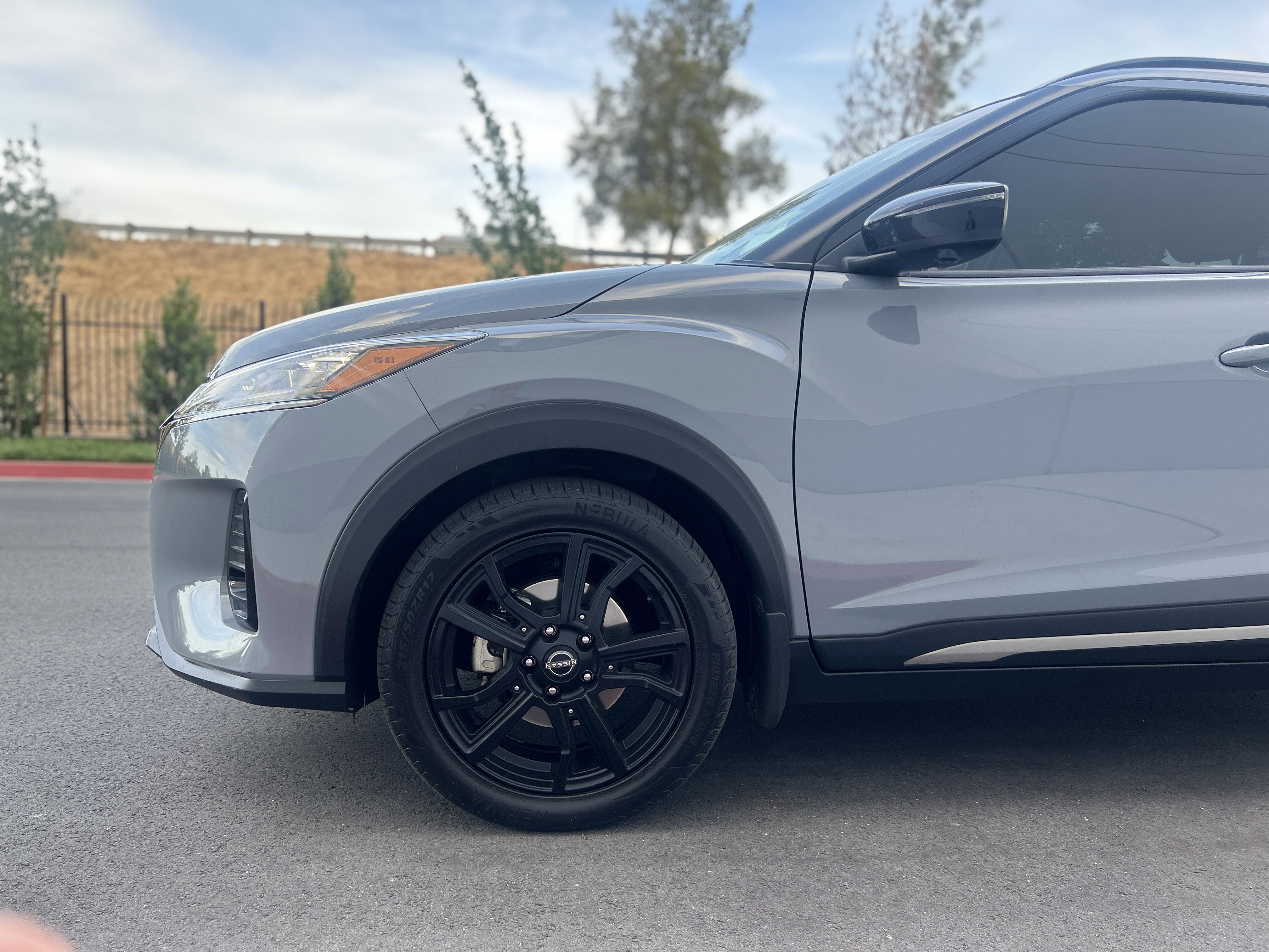 Used 2023 Nissan Kicks SR image 12